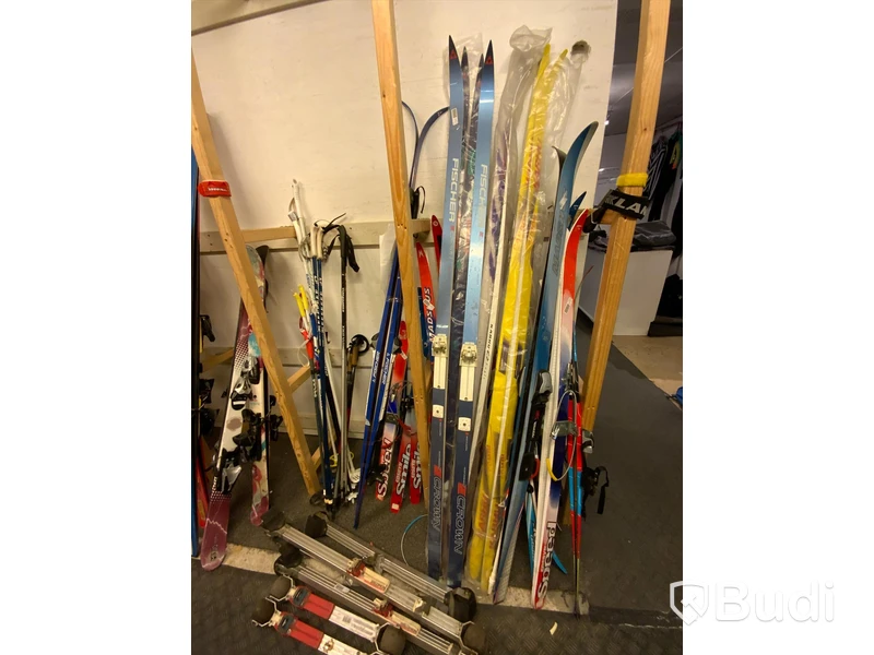 Diverse Skidor, rullskidor & stavar